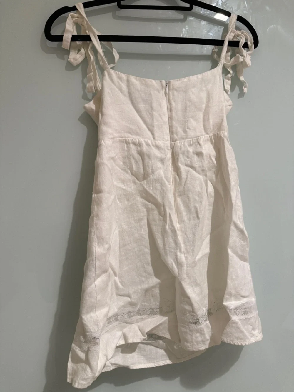 Reformation Cream Lace-Trim Tie-Shoulder Slip - Picture 3 of 3